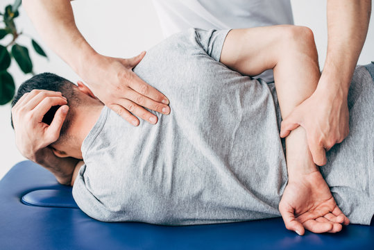 Chiropractic care at Sunshine Wellness